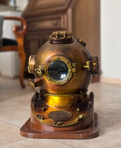 Taucherhelm mit sockel - taucherhelm, deko